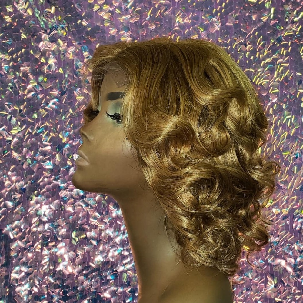 Center Part Bob - Picture 3 of 4